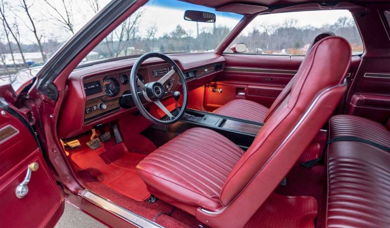 کابین پونتیاک GTO مدل 1973