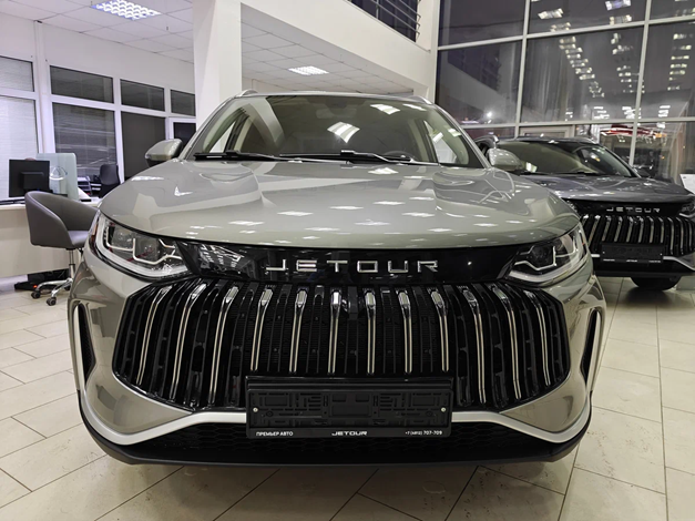 نمای جلو تیسان